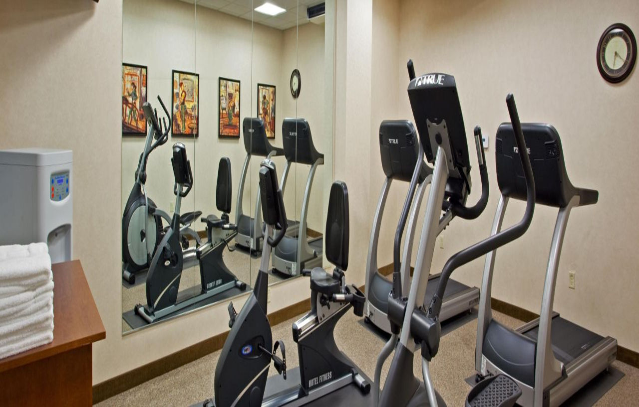Holiday Inn Purdue - Fort Wayne By Ihg מראה חיצוני תמונה